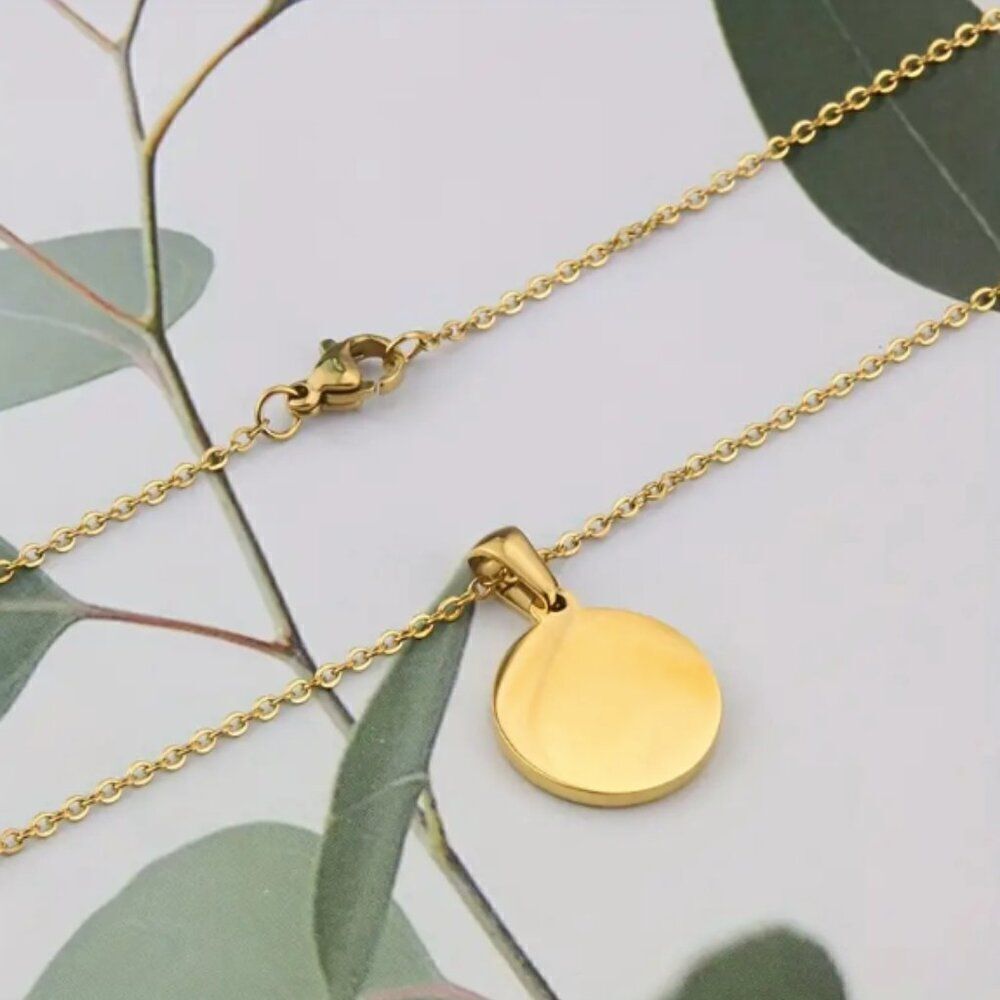 🔅🆕🔅18K Gold Plated Stainless Steel Pink Shell Decor Initial Necklace✨ - Picture 4 of 16
